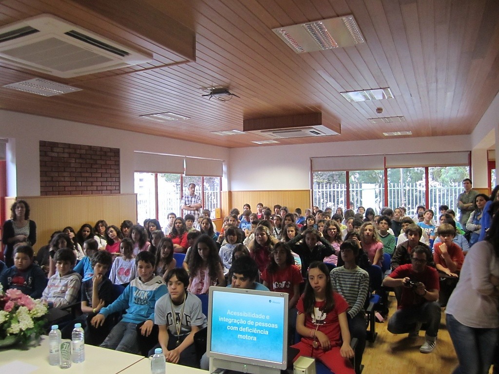 Associação Salvador visitou onze escolas