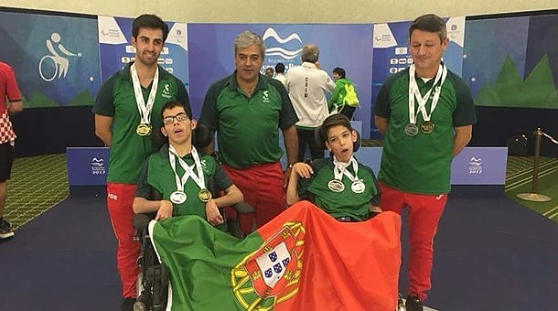 Jovem apoiado pela Associação Salvador ganha medalha de ouro em Itália!