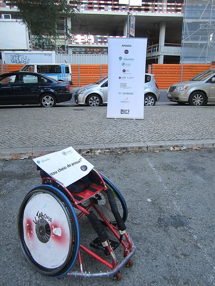 A Associação Salvador pretende sensibilizar os condutores para o estacionamento indevido em lugares reservados a pessoas com mobilidade reduzida