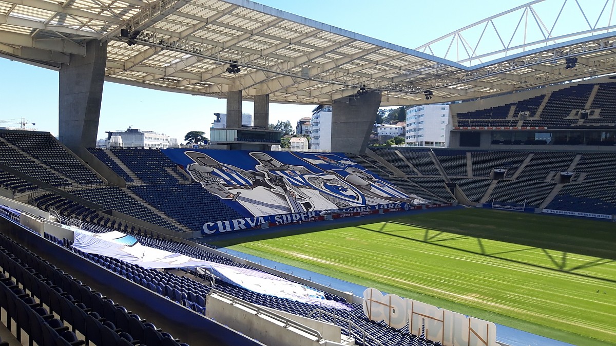 Associação Salvador visita Estádio e Museu do FC Porto